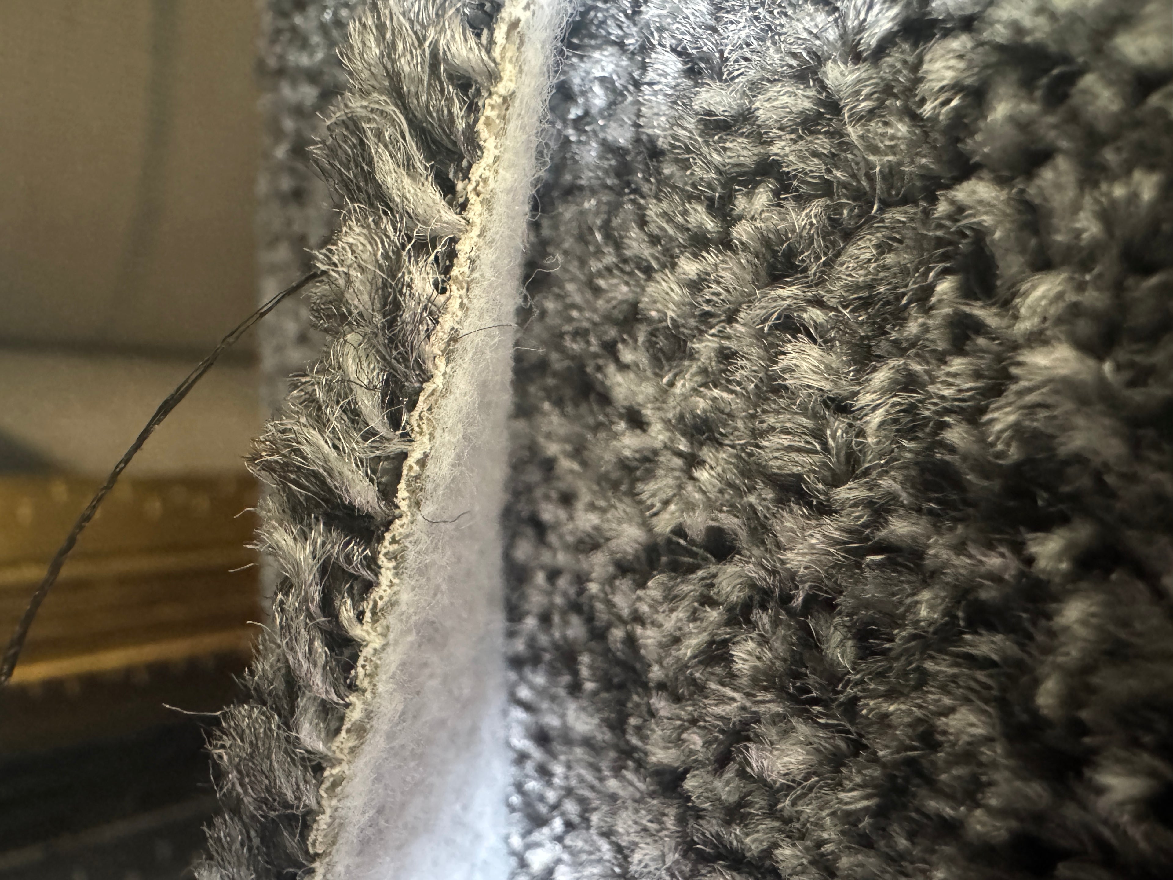 (C09) 4.1 x 4m (13'5"x13'1") Capet Remnant