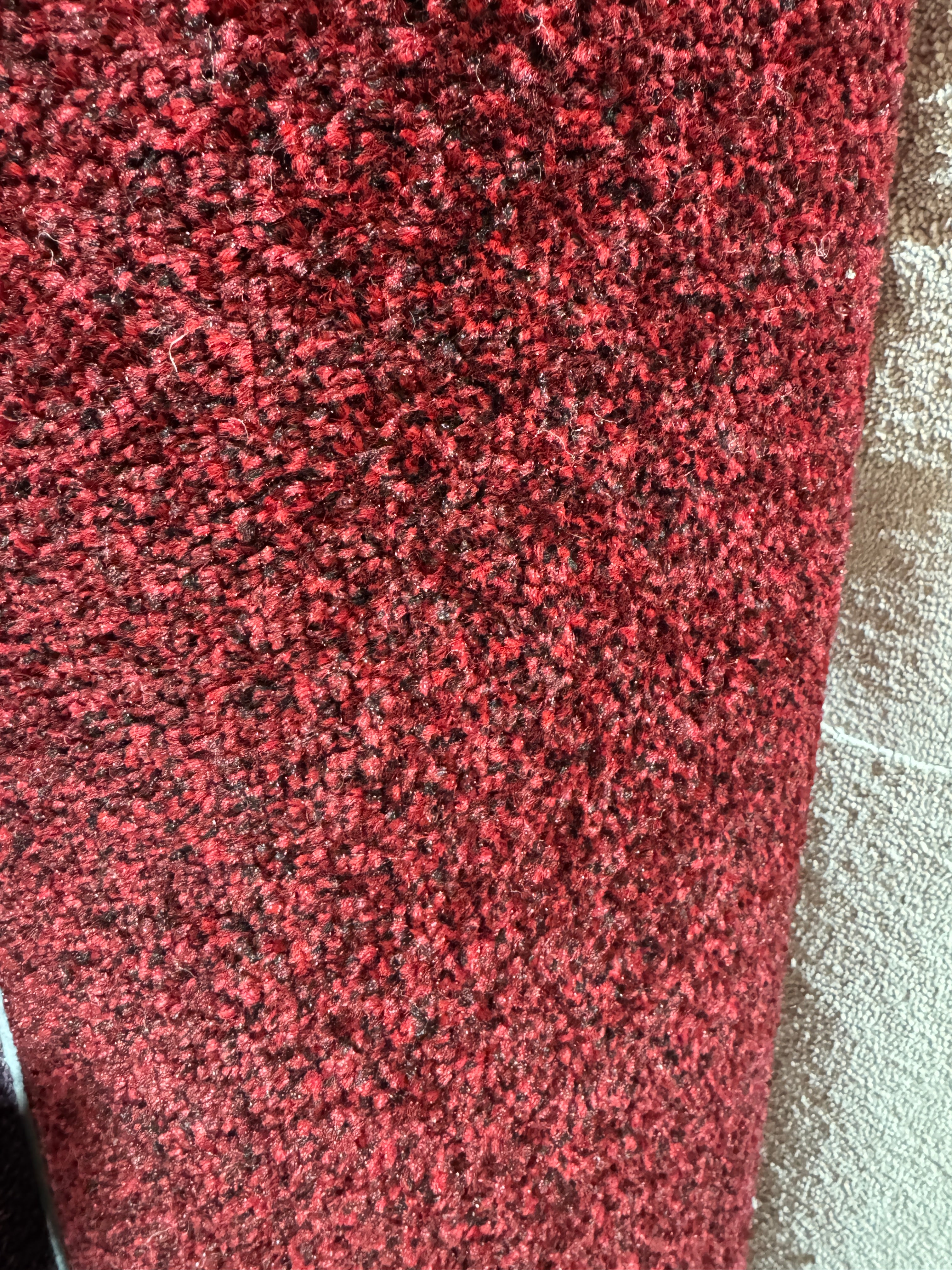 (C13) 5 x 4m (16'4"x13'1") Capet Remnant