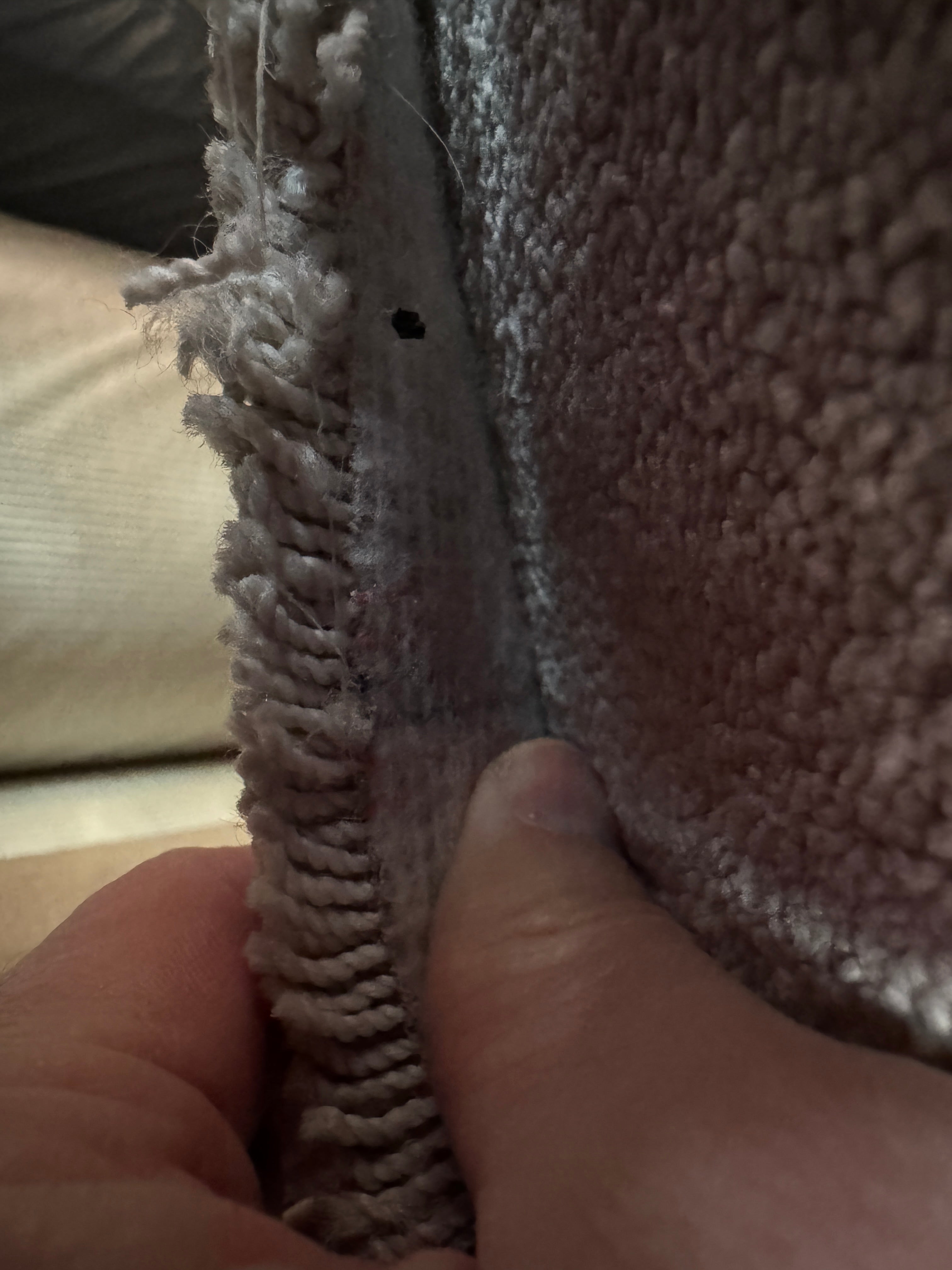 (C14) 3.39 x 4m (11'1"x13'1") Capet Remnant