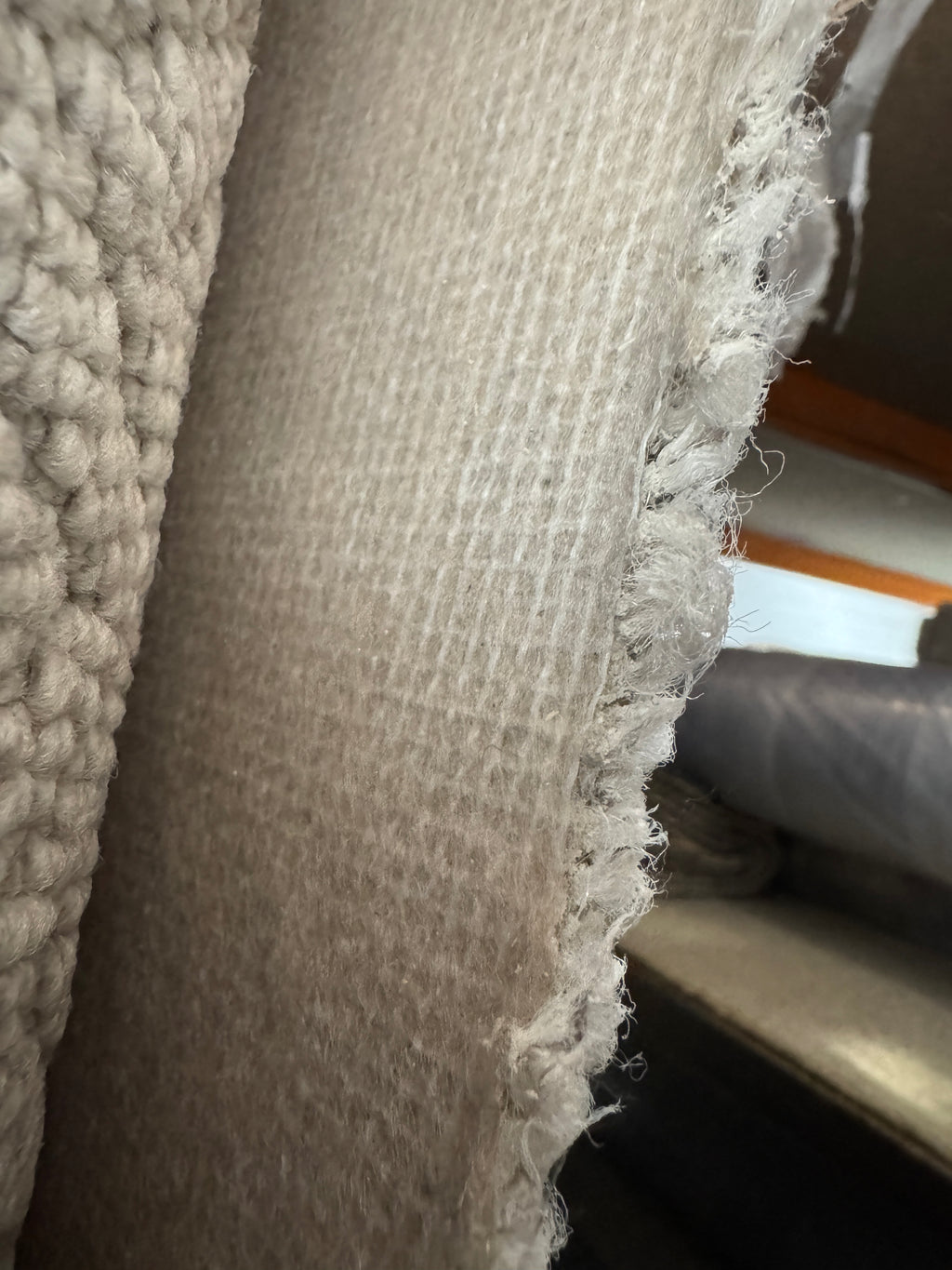 (C15) 2.5 x 4m (8'2"x13'1") Capet Remnant