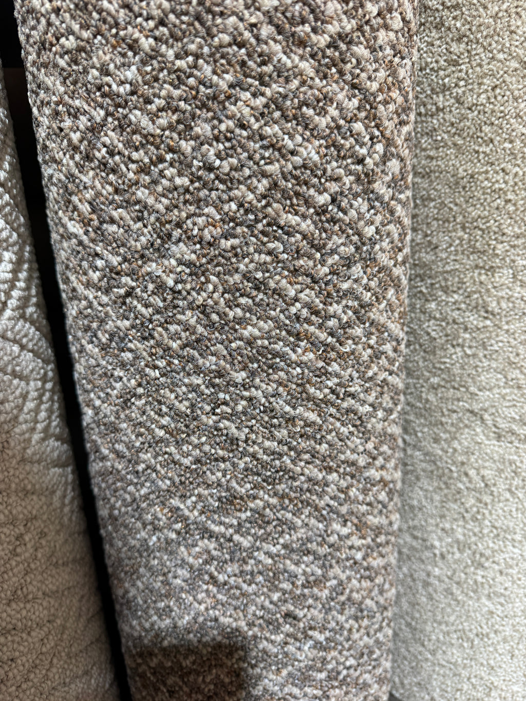 (C16) 3.7 x 4m (12'1"x13'1") Capet Remnant