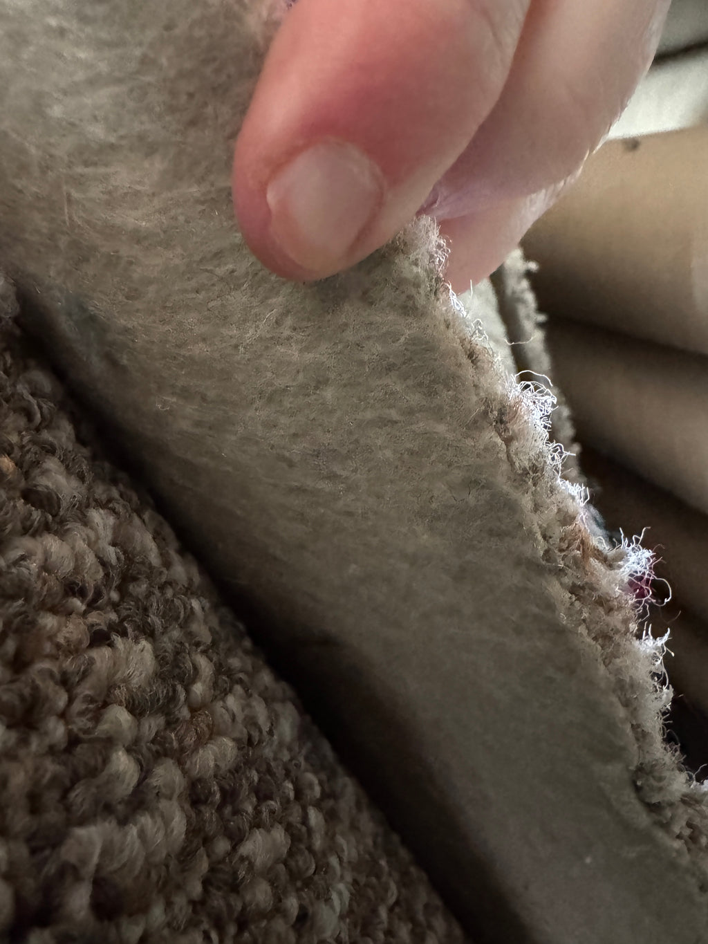 (C16) 3.7 x 4m (12'1"x13'1") Capet Remnant