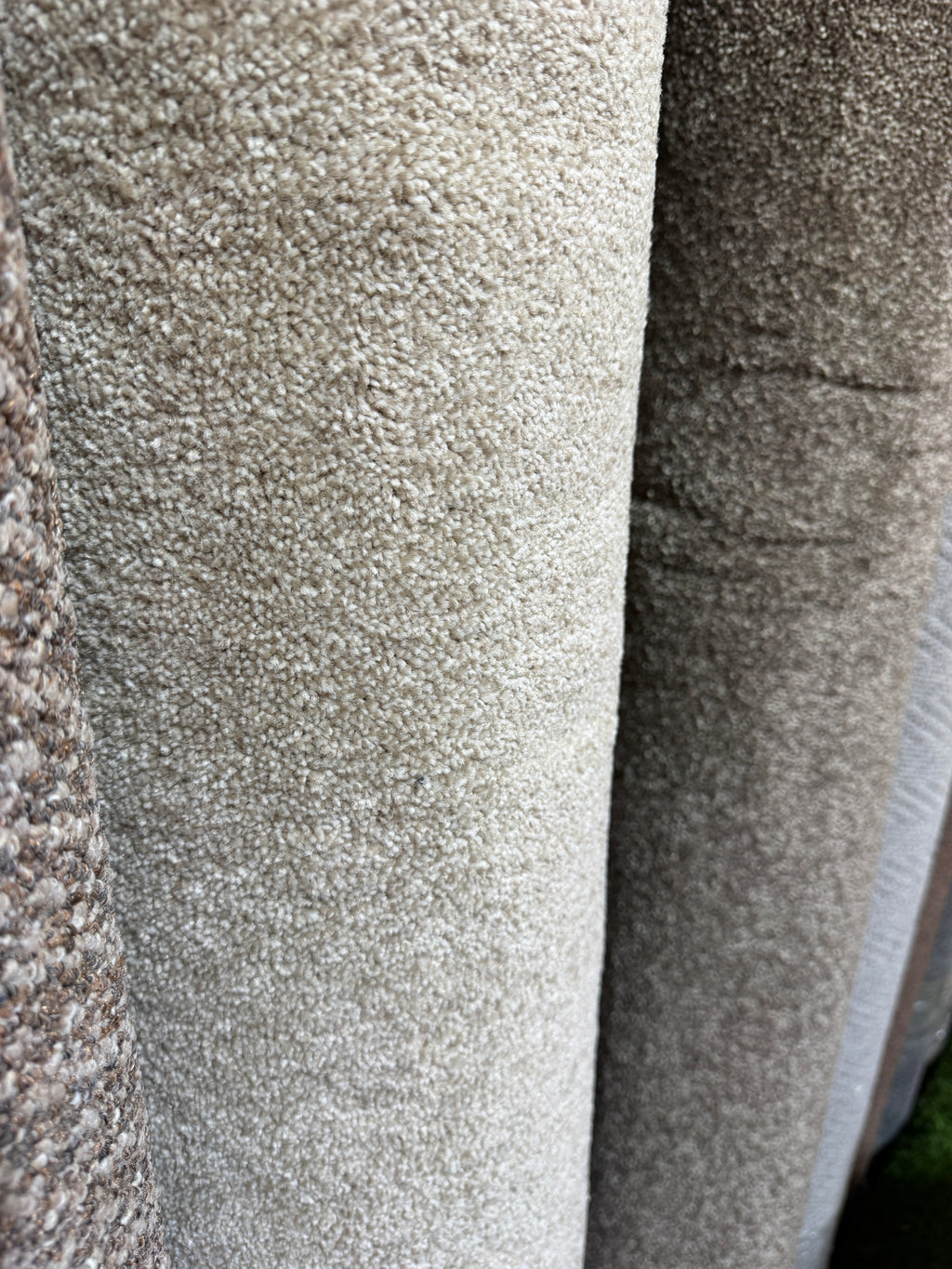 (C17) 3.4 x 4m (11'1"x13'1") Capet Remnant