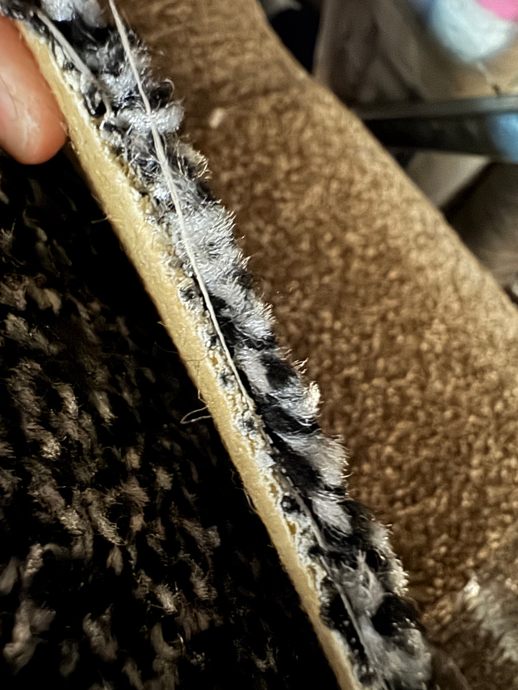 (C23) 3.8 x 4m (12'5"x13'1") Capet Remnant