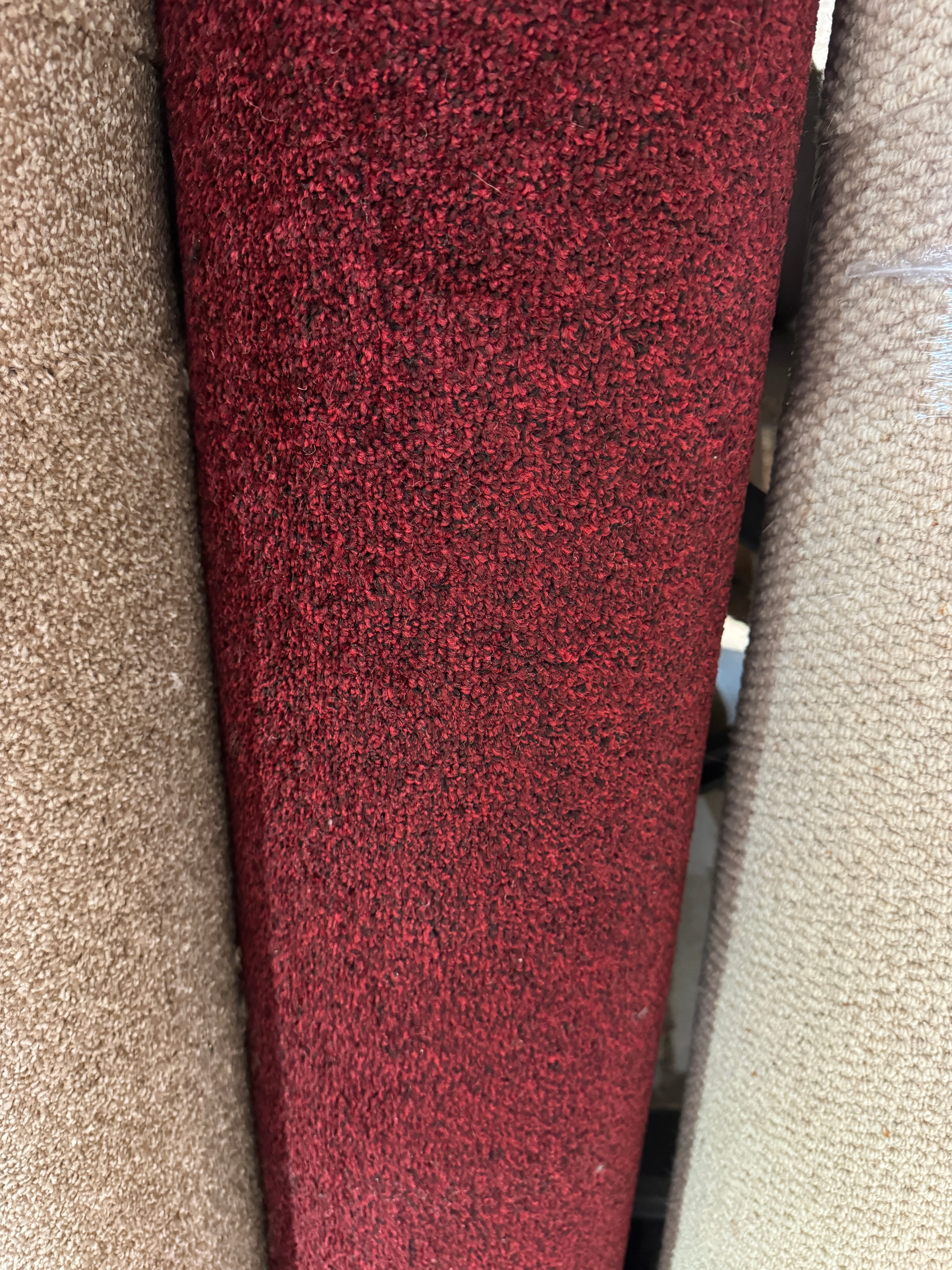 (C25) 4.3 x 4m (14'1"x13'1") Capet Remnant