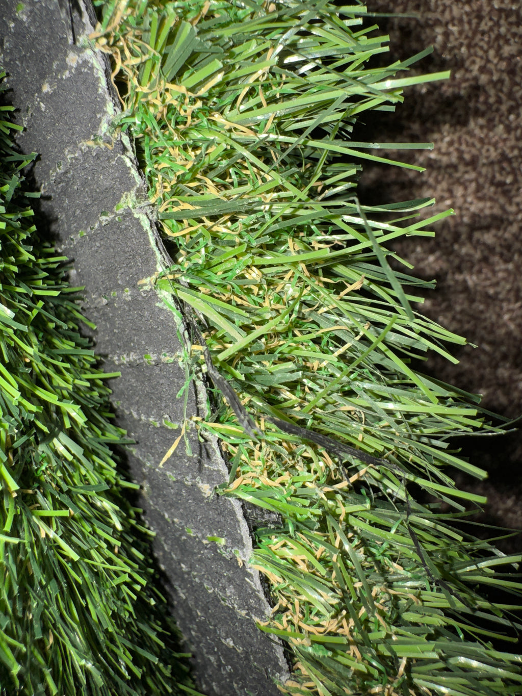 (C27) 3 x 4m (9'10"x12'1") Capet Remnant